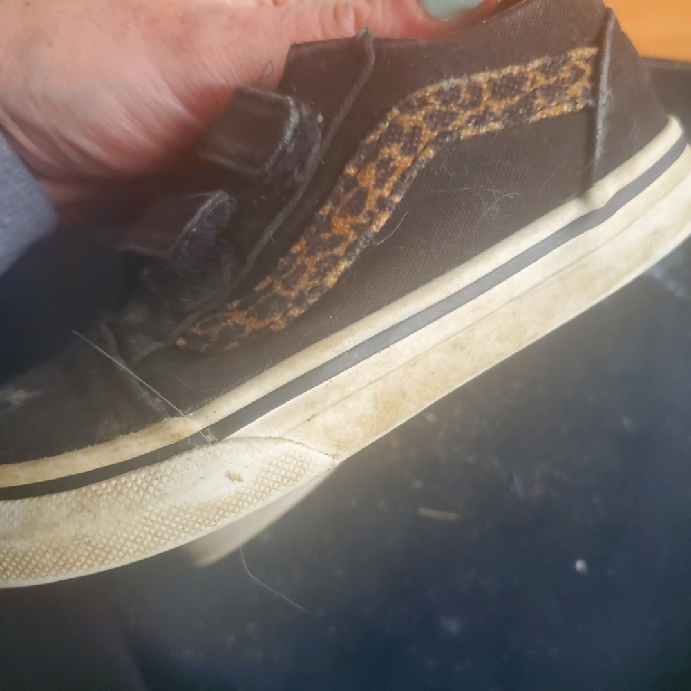 Kids shoes